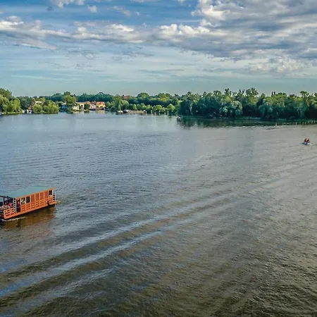 Nice Ship/boat In Havelsee Ot Kützkow W/ 2 Bedrooms Botel